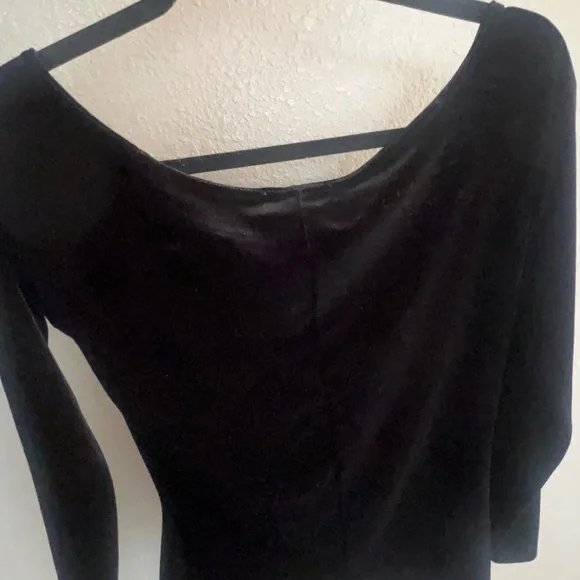 Express, Black Velvet Long Sleeve Small Top - Picture 5 of 7